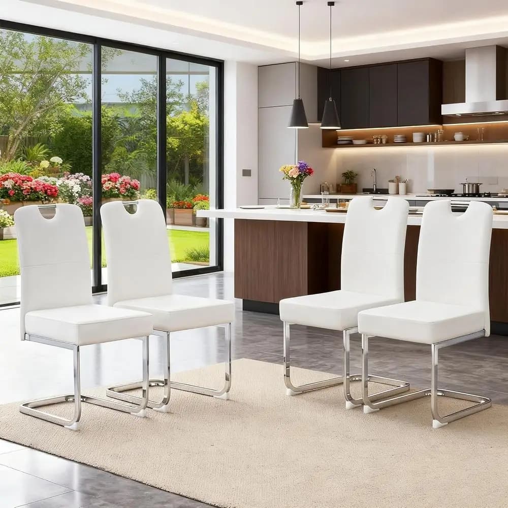 Set di 4 Sedie da Pranzo Bianche: Rivestite in Pelle con Gambe in Metallo Argento e Comodi Cuscini