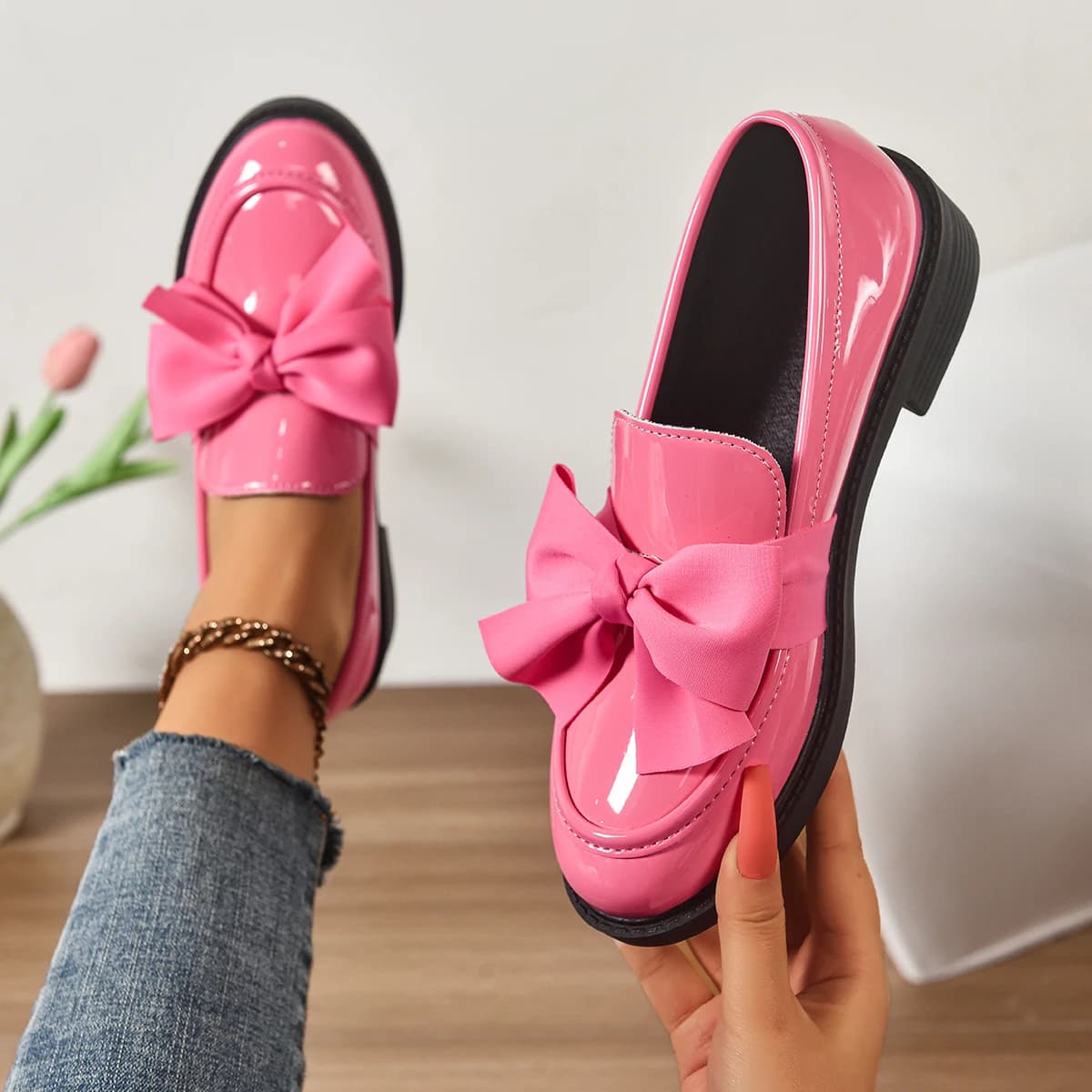 2025 nuove donne mocassini fiocco decor scarpe a punta con tacco basso per le donne tendenza in pelle bocca superficiale pendolari scarpe casual quotidiane