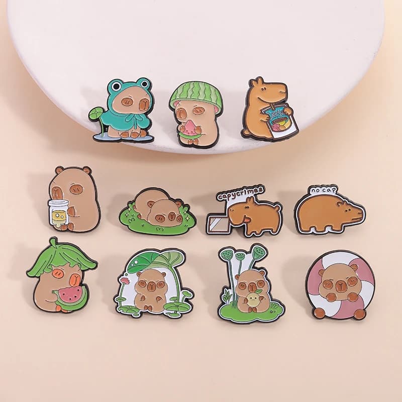 No Cap Copycrimes Capybara Family Glazed Spilles Adorable Animal Nuoto Circle Watermelon Spilles Nautical Slide Jewelry Gift