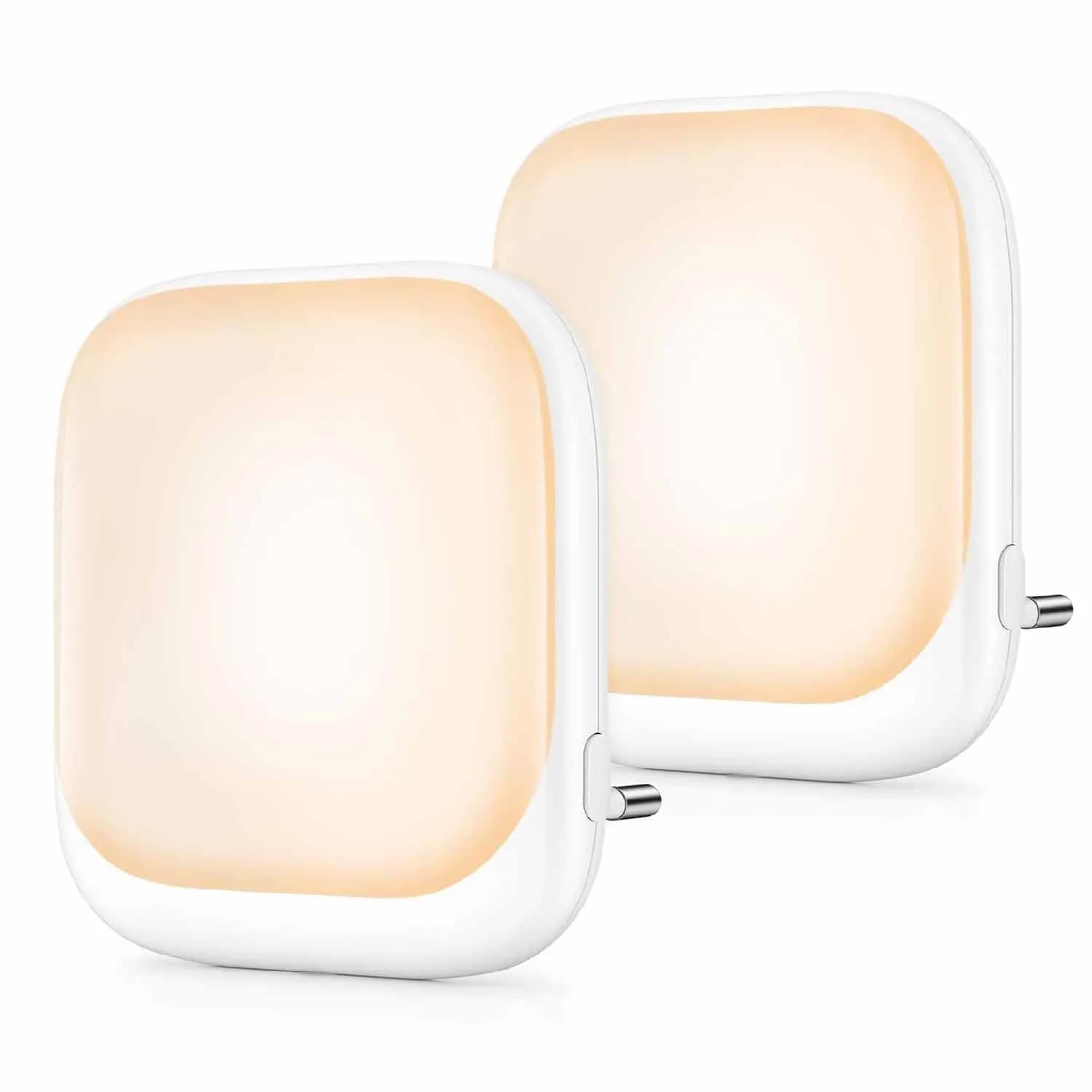 Luce Notturna da Presa con Sensore Crepuscolare, Confezione da 2 Luci Notturne per Bambini con 3 Livelli di Luminosità Regolabile per Camera da Letto, Corridoio, Cucina
