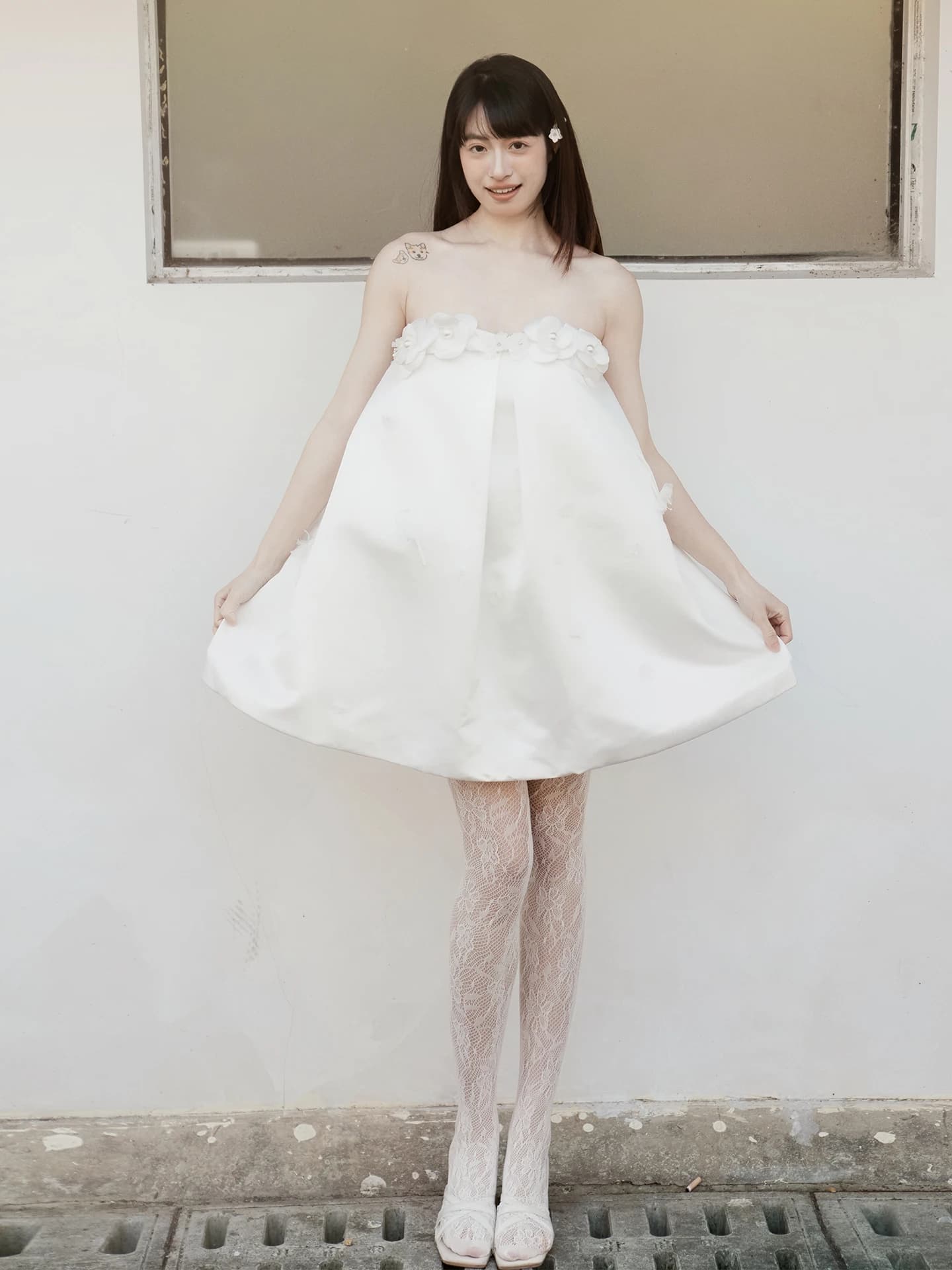 Sweet Style Birthday Girl Short Dress Strapless Ball Gown Wedding Morning Robe Floral Embellished White Color Polyester Fabric