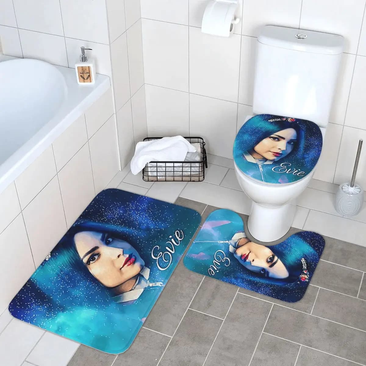 Evie Blue Princess - Discendenti 3 Tappetino da bagno da 3 pezzi Set da bagno Copri coperchio per WC Decorazioni per la casa Tappeto antiscivolo
