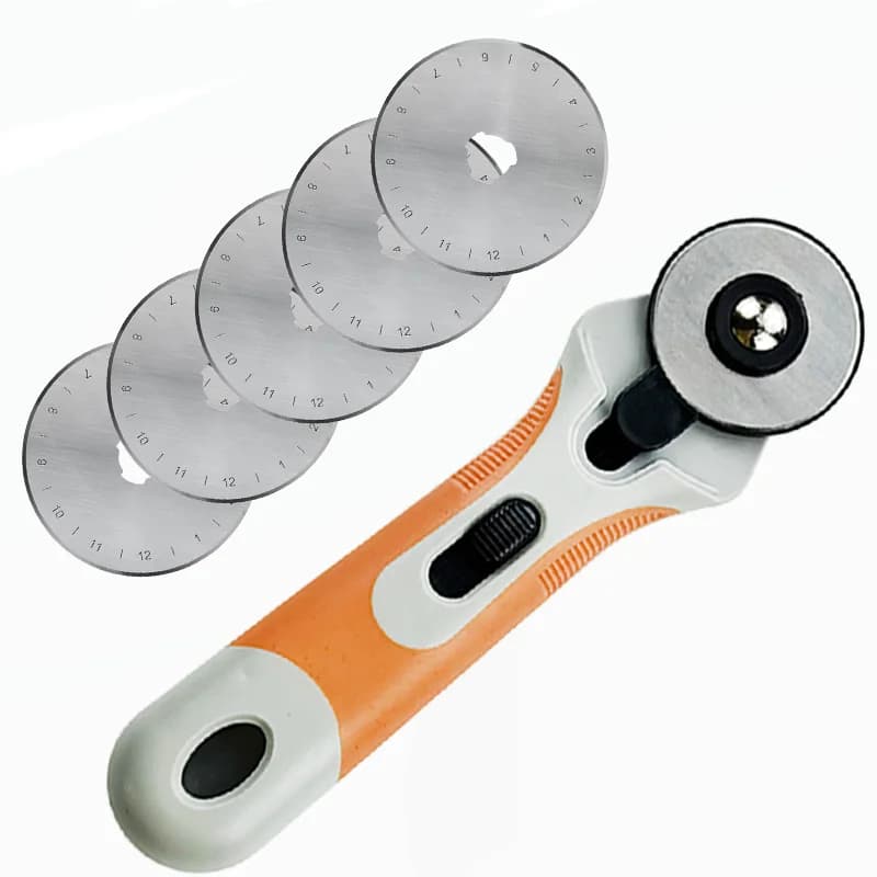 45mm Rotary Cutter, Fabric Cutting Roller Knife, Non-Slip Plastic Handle, Safety Blade Lock, Circular Roller Slicer, Suitable for Quilting, Sewing, Leather, Fabric, Patchwork, Embroidery, Scrapbooking, and Craft Materi