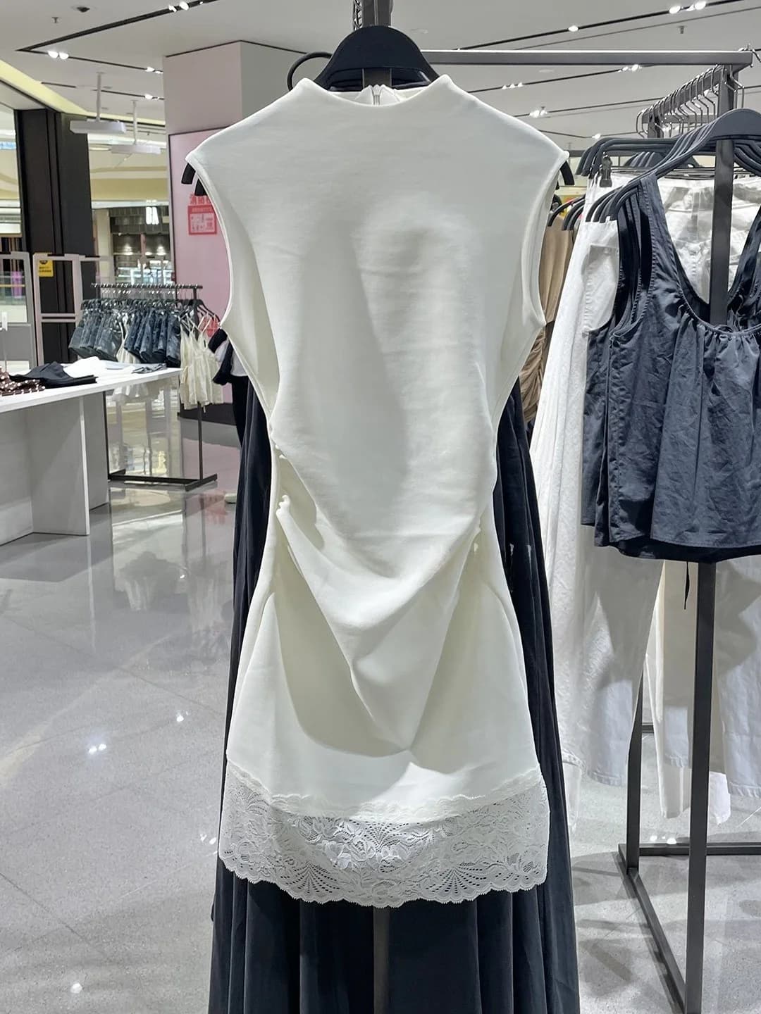 Spring Summer 2026 New Women's round Neck Sleeveless Lace Splicing Dress Slim Fit Casual A-Line Skirt Style European Fashion