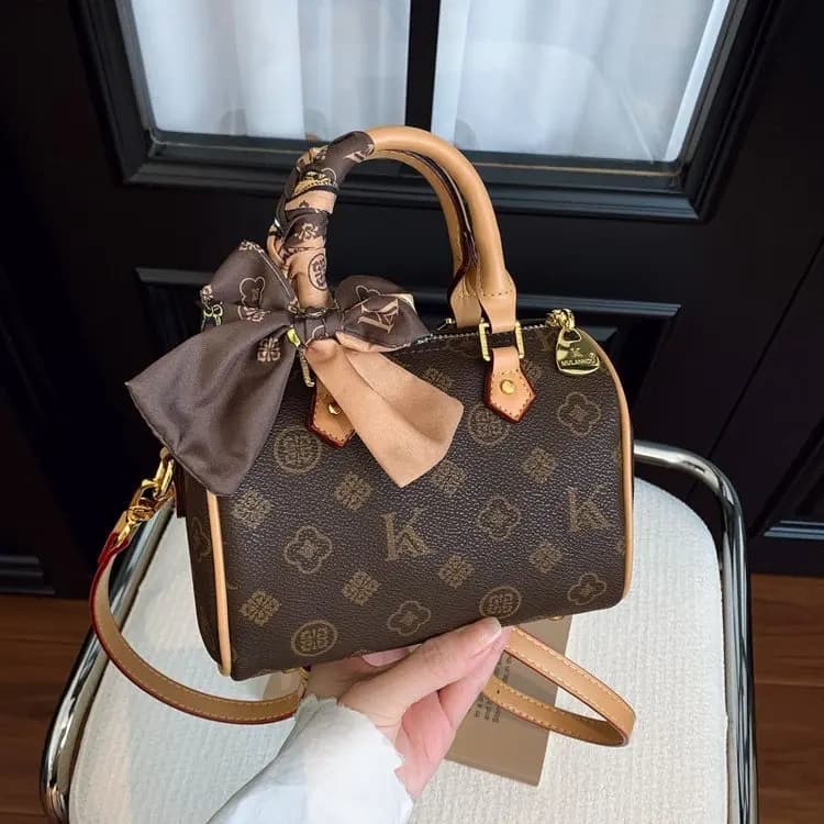 Borsa Fasciatoio Minimalista di Alta Gamma, Borsa a Tracolla da Donna Elegante in Pelle di Lusso