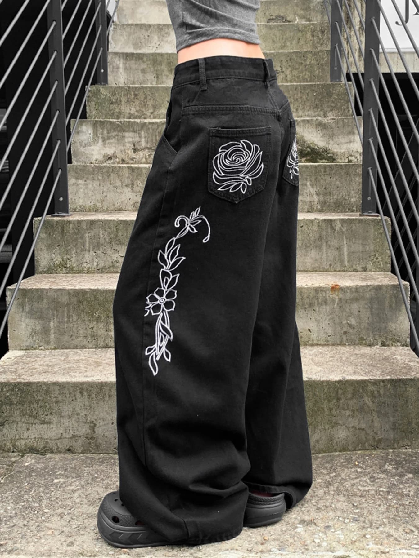 Low Waist Embroidered Wide Leg Loose Fit Jeans Women Street Style Floral Plant Pattern Casual Summer Jeans Loose Jeans