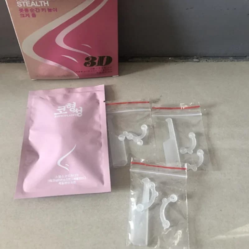 Dispositivo per naso invisibile 3D Rinoplastica Bellissimo clip per naso Ponte di sollevatore per naso Nessun dolore Sollevatore per naso Strumento di bellezza per rigidi per naso