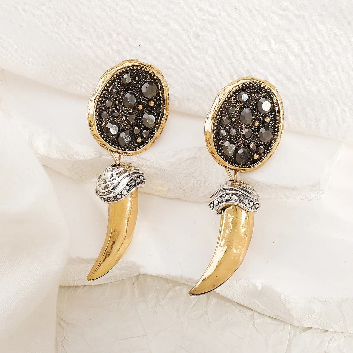 Personalized Trendy Retro Horn Alloy Earrings Fashionable And Versatile Wedding Party Ladies Earrings Holiday Jewelry Gift