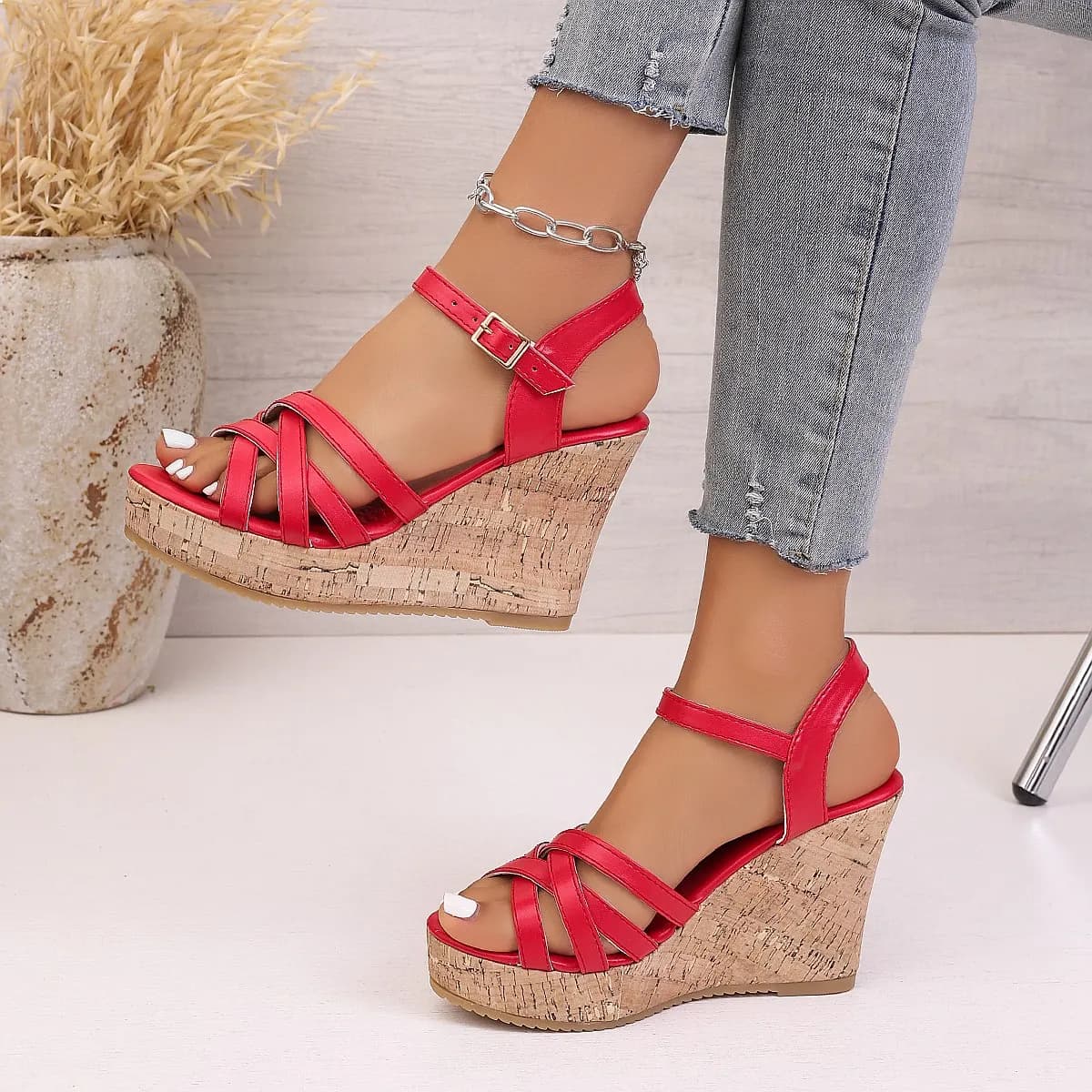 Women Metal Buckle Platform Slippers Flats Summer Beach Sandals Fashion Open Toe Slides Casual Flip Flops Shoes