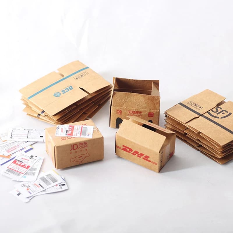 5Pcs Mini cartone Express Box Dollhouse Miniature Decor Toy Doll House Decor accessori per mobili Mini scatole di cartone