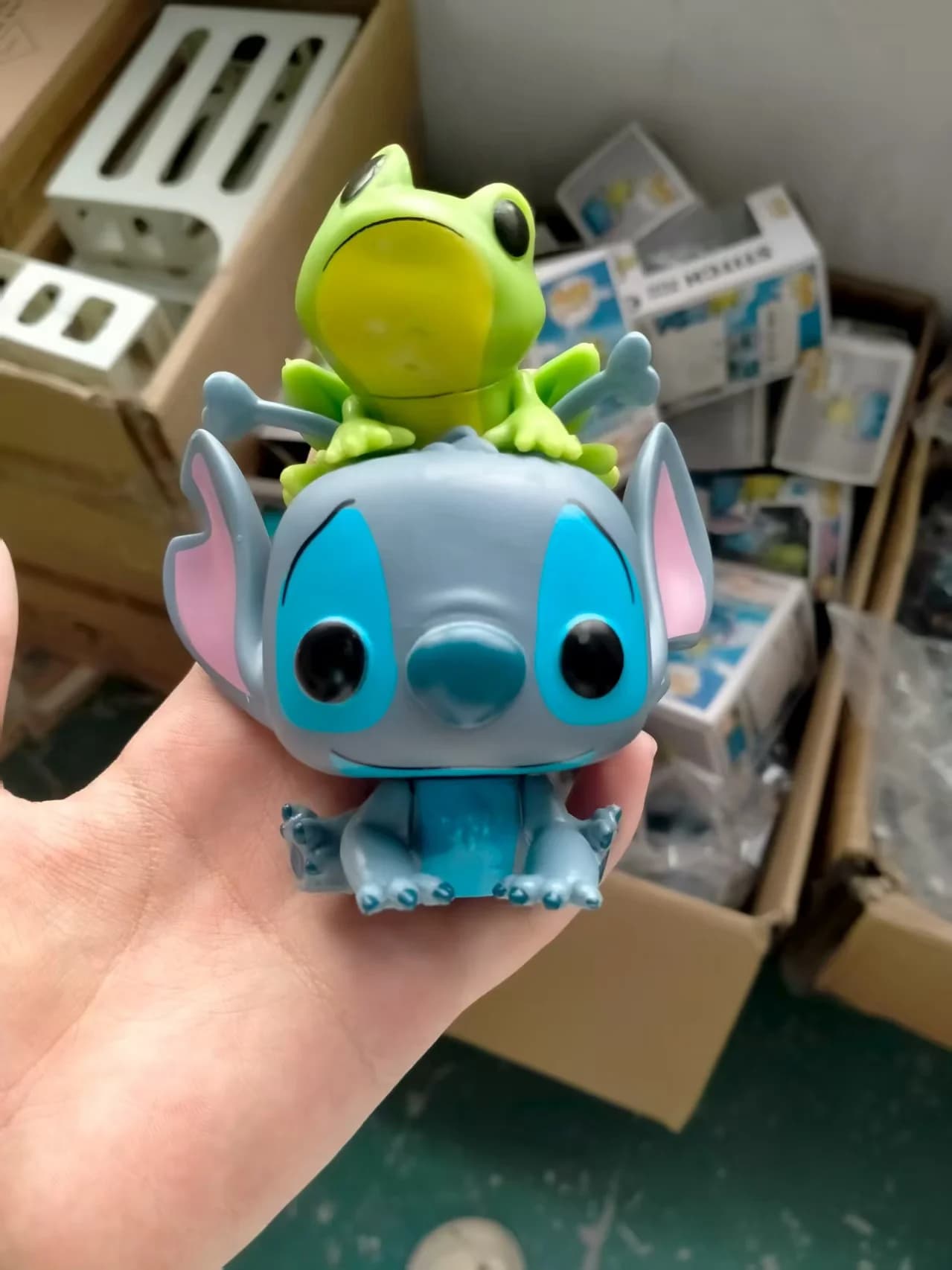 Statuetta Anime di Stitch a tema natalizio, Action Figure da Collezione, Decorazioni per Torte e Giocattolo di Compleanno