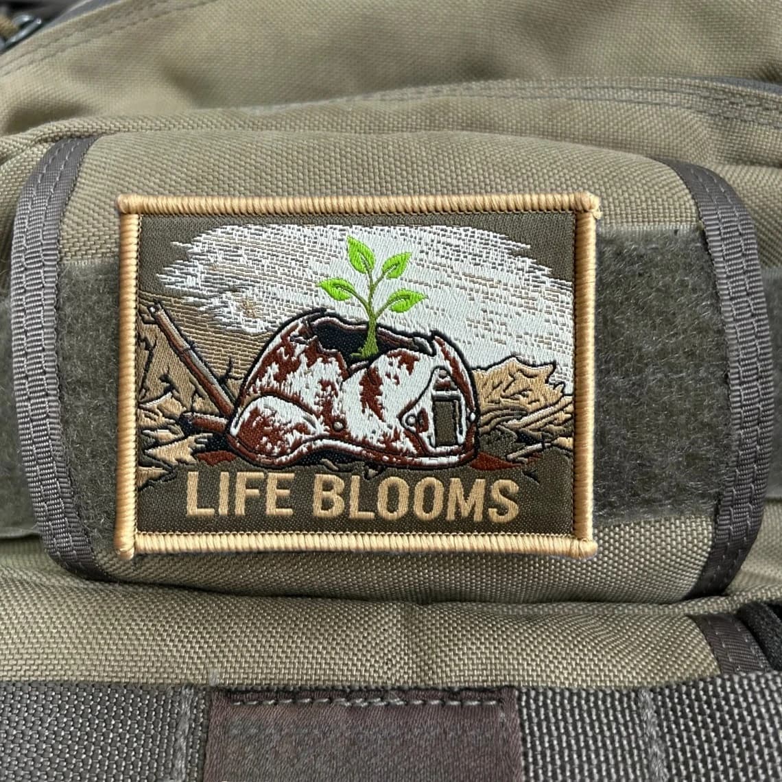 Life Blooms Broken Helmet Sprout Survival Tactica Patch Hook & Loop Morale Badge Vintage Applique for Backpack Vest Jacket Gear