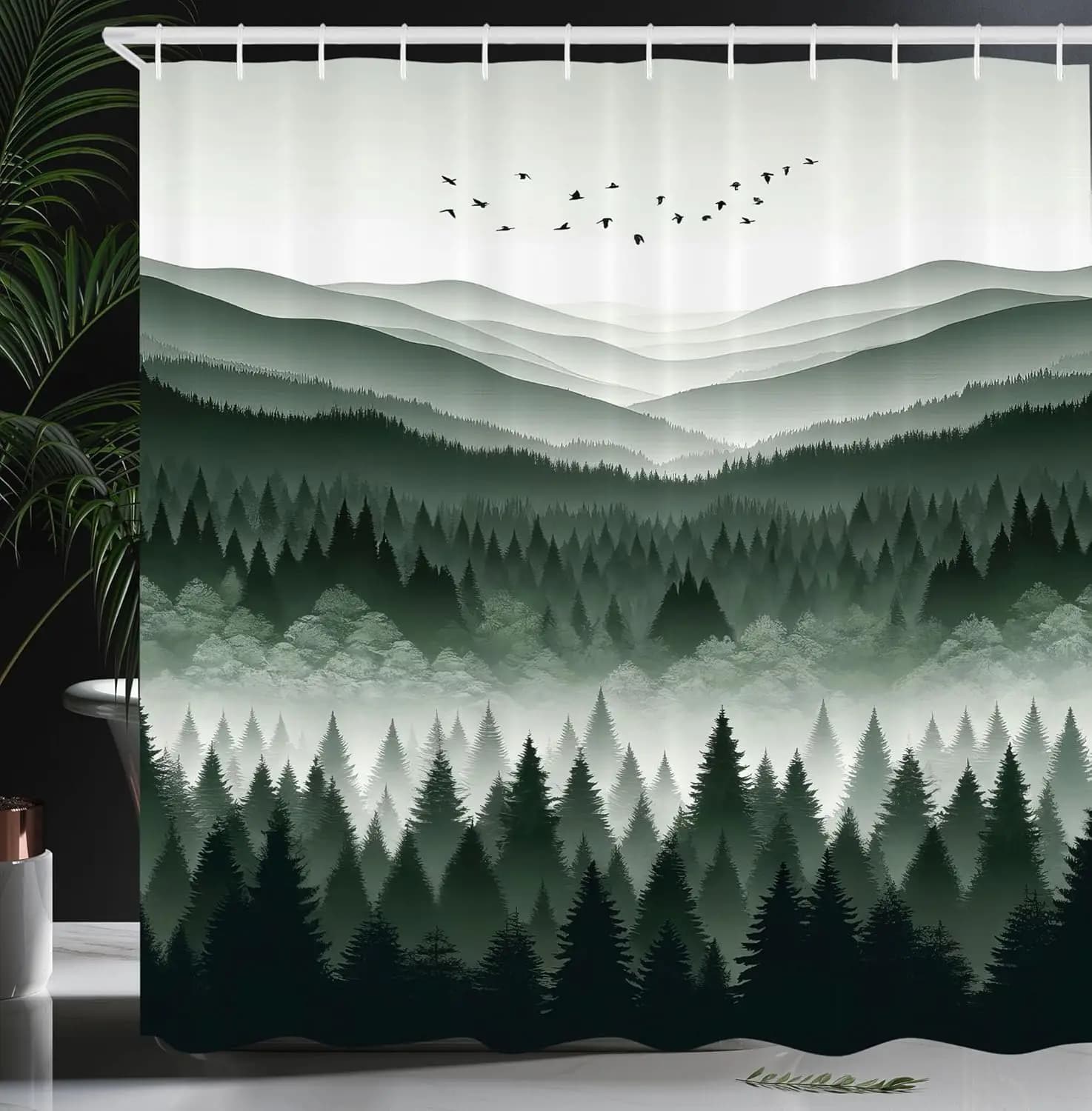 Tenda da doccia Misty Mountain con alberi di pino e sagome di uccelli, vista panoramica serena, arredamento moderno per il bagno, stampa artistica