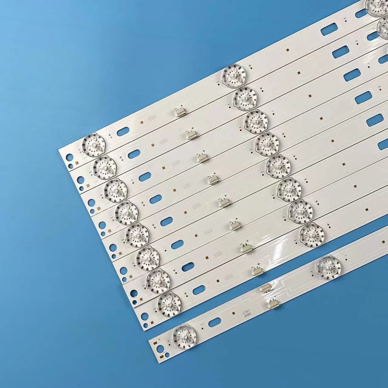Striscia di retroilluminazione a LED per JS-D-JP5510-C51ECE55DU1000 ND55KS4000 DU551000 FHD 576.0.0 17.0 1.0T MCPCB crv55u420bm 4K FHD