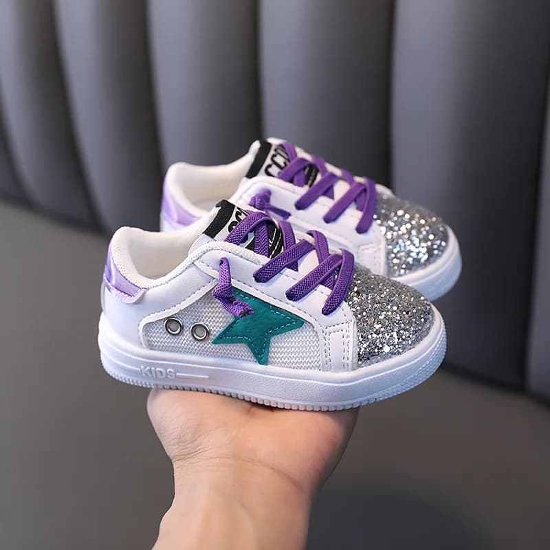 Scarpe da ginnastica per bambini 2022 Primavera Ragazze Moda scintillante e antiscivolo Scarpe da ginnastica robuste per bambini Scarpe da bambino Sneaker da corsa sportiva casual