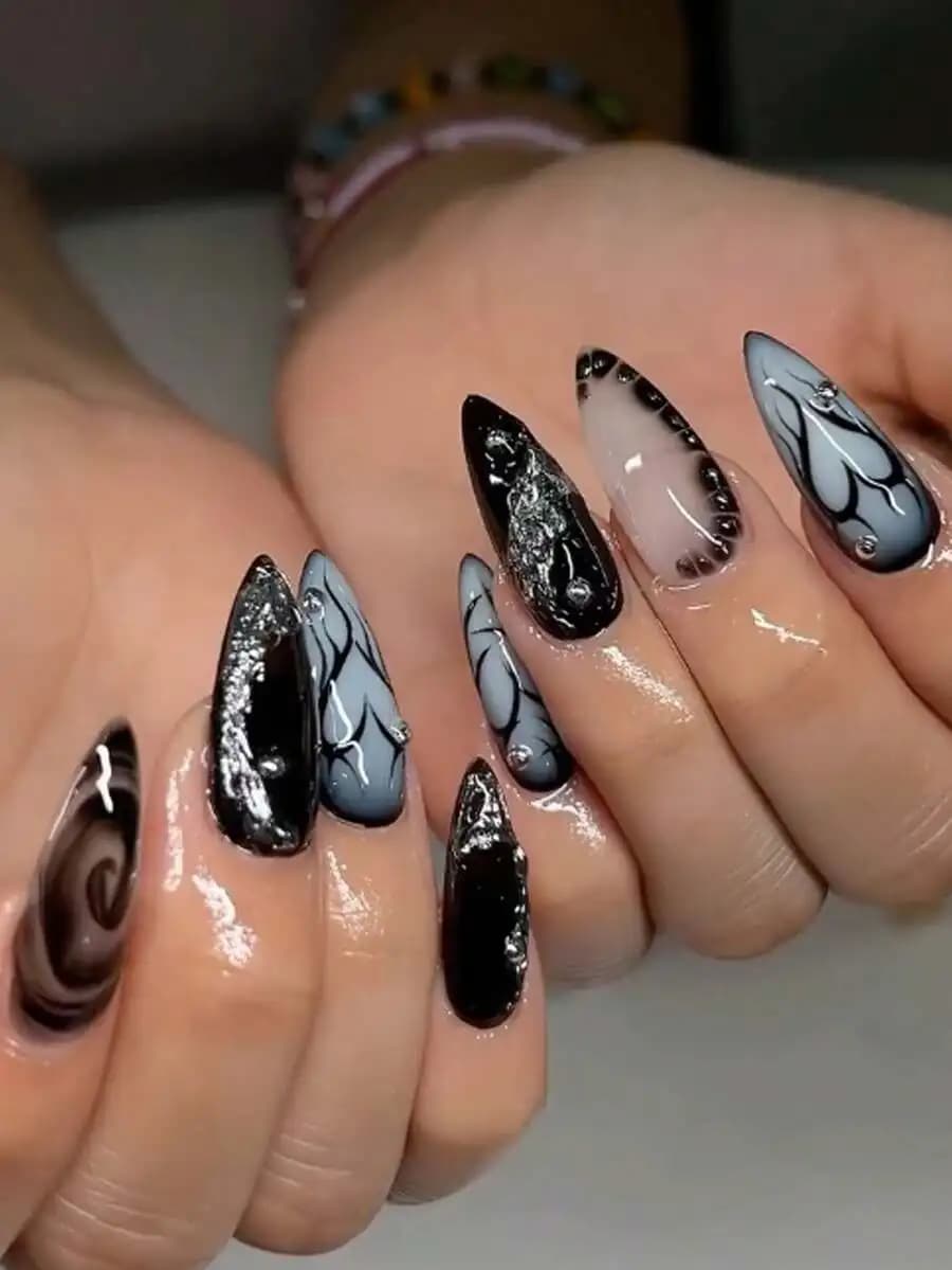 24pcs/Set Glamorous Elegant Dark Gradient Silver Chrome 3D Heart French Manicure Press-On Nails, Includes 1pc Gel Polish And 1pc