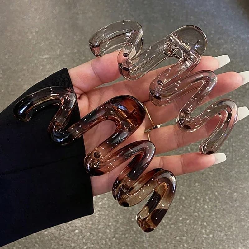 11 cm/4.33 inch large light plastic hair clip Y2K elegant and minimalist