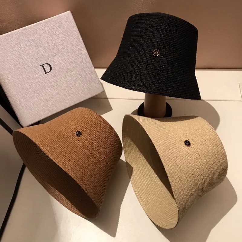 Designer giapponese M Cappello di tessitura di paglia Estate Casual Viaggio Protezione solare Slim-face Cappello da sole Donna Lusso Semplice Cappelli a secchiello Panama