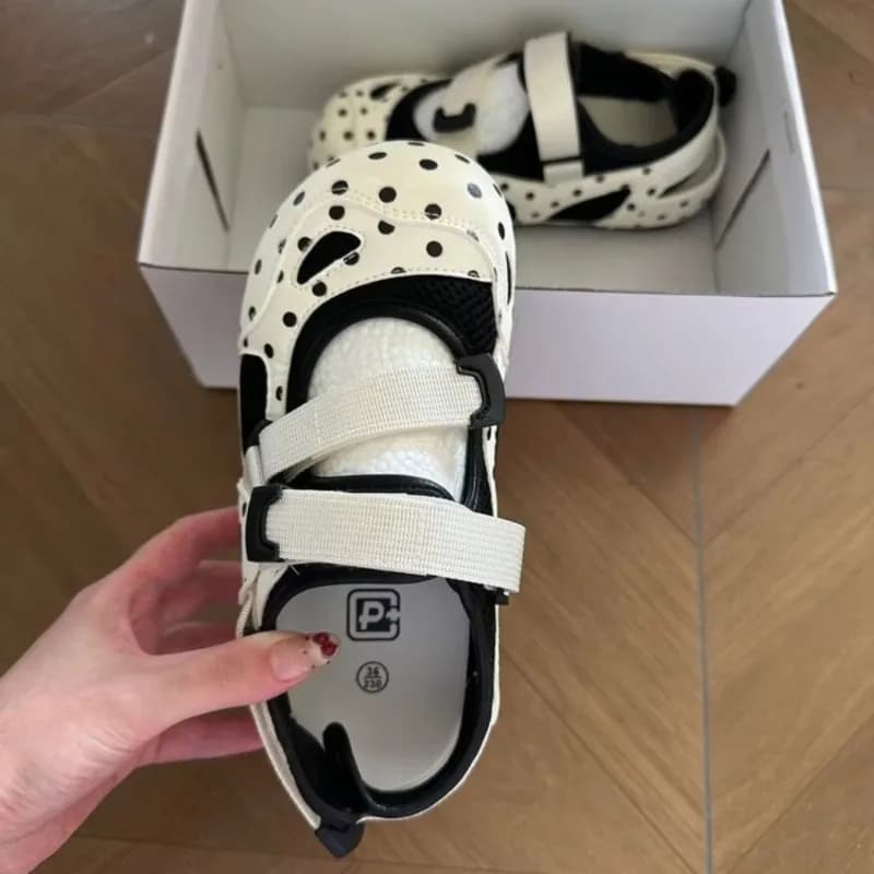 2026 Mesh Breathable Velcro Strap Outdoor Water Shoes for Women Polka Dot Closed Toe Sandals