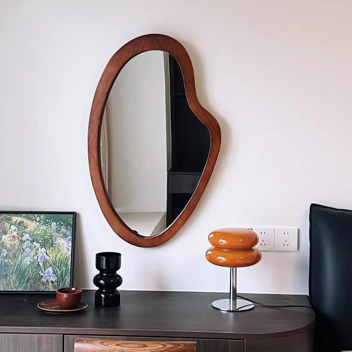 Specchio da bagno in legno naturale di forma irregolare, specchio da parete per il trucco, specchio decorativo dalla forma unica per bagno, hotel, uso domestico