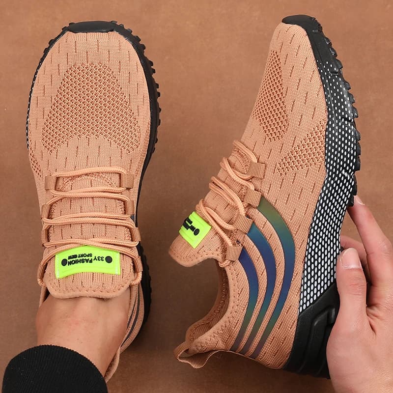 Scarpe da uomo Scarpe sportive casual estive 2025 Scarpe antiscivolo traspiranti in mesh di nuova tendenza Scarpe da corsa leggere con lacci per giovani