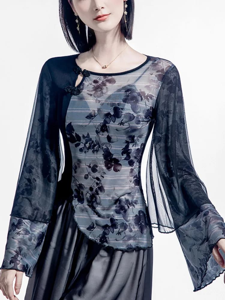 Vintage floral patchwork mesh shirt with flared sleeves – Classic dance top with wide fit for theatre shows