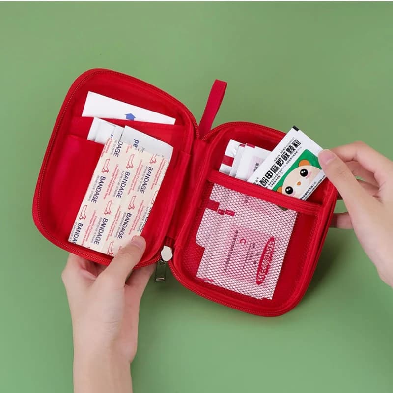 Kit di pronto soccorso Mini borsa da viaggio Scatole per pillole Custodia per medicinali Forniture portatili per la casa Escursionismo Infermieristica Borsa in tessuto Oxford