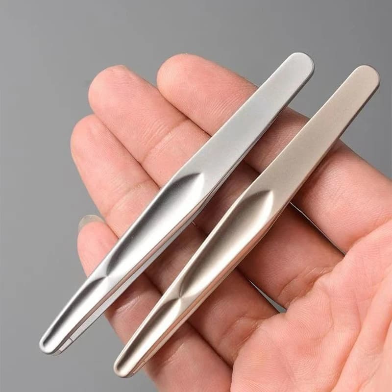 Pinzette a testa tonda premium da 1 pezzo per la depilazione delle sopracciglia e del viso, clip senza cuciture, precisione dei capelli corti, facile pettinatura per le sopracciglia