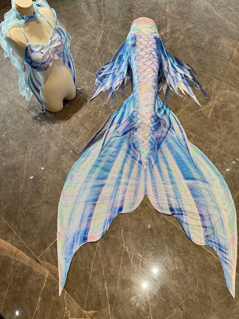 Costume da Sirena Simulato Qi Yu COS, Costume da Bagno a Due Pezzi per Spettacoli in Acquario, Gonna da Principessa, Costume da Nuoto da Sirena per Donna