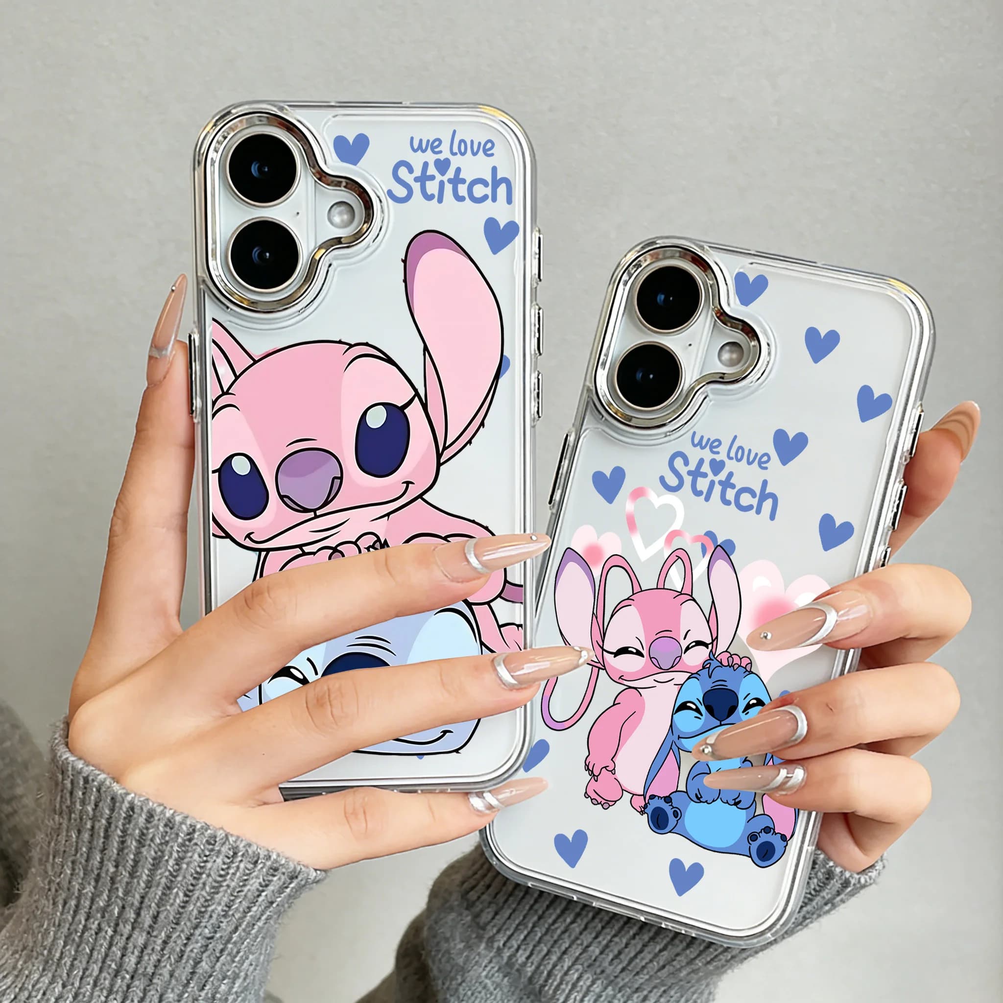 Cover Morbida Trasparente Stitch & Angel per Coppie, Compatibile con iPhone 17, 16e, 16, 15, 14, 13, 12, 11 mini, Pro, Max, X, XR, XSMAX, 8, 7, Air, Plus