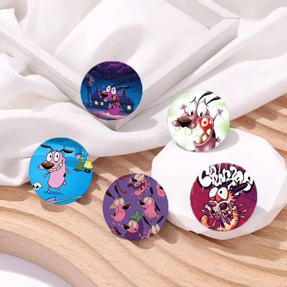 Spilla smaltata rotonda in stile cartone animato C-COURAGE The C-Cowardly Dog per decorazione zaino e accessori