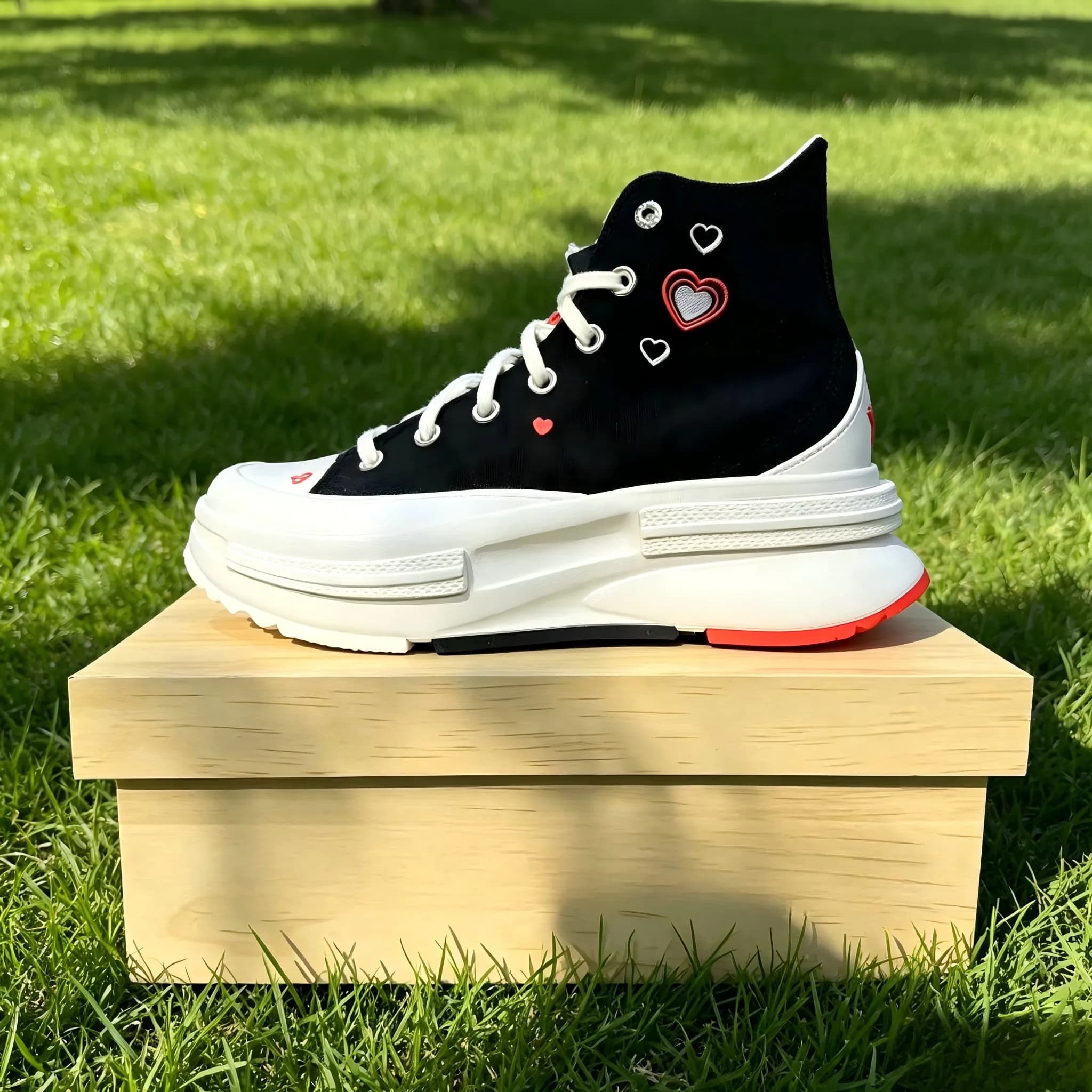 Unisex High Top Canvas Sneakers Heart Pattern Platform Height Increasing Casual Couple Shoes