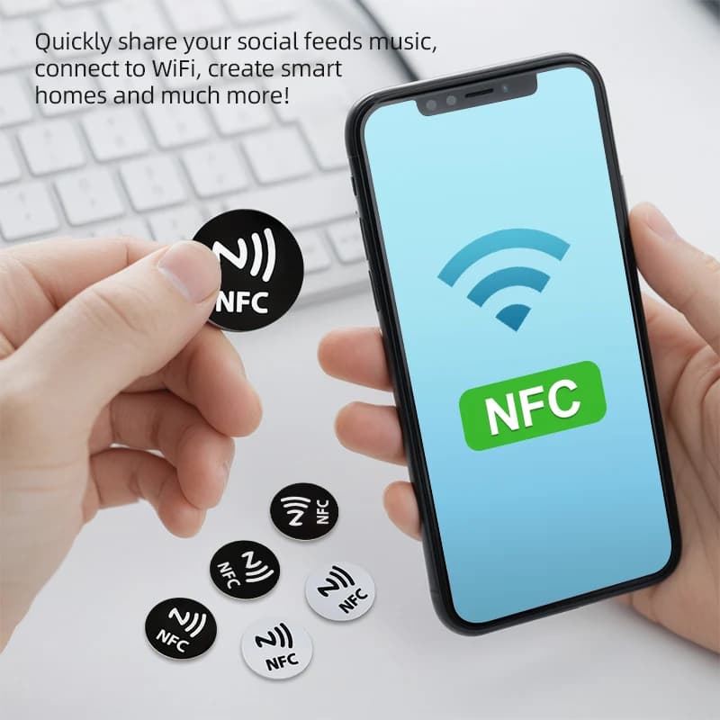 Tag NFC programmabile NTAG215 13,56 MHz Dispositivi intelligenti universali Adesivo chip NFC 504 byte Automazione personale TagMo Tag Moneta in PVC