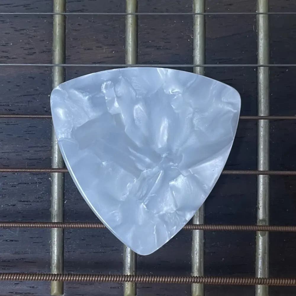 100 pz/lotto White Pearl Medium 0.71mm celluloide grandi plettri per chitarra a triangolo arrotondato