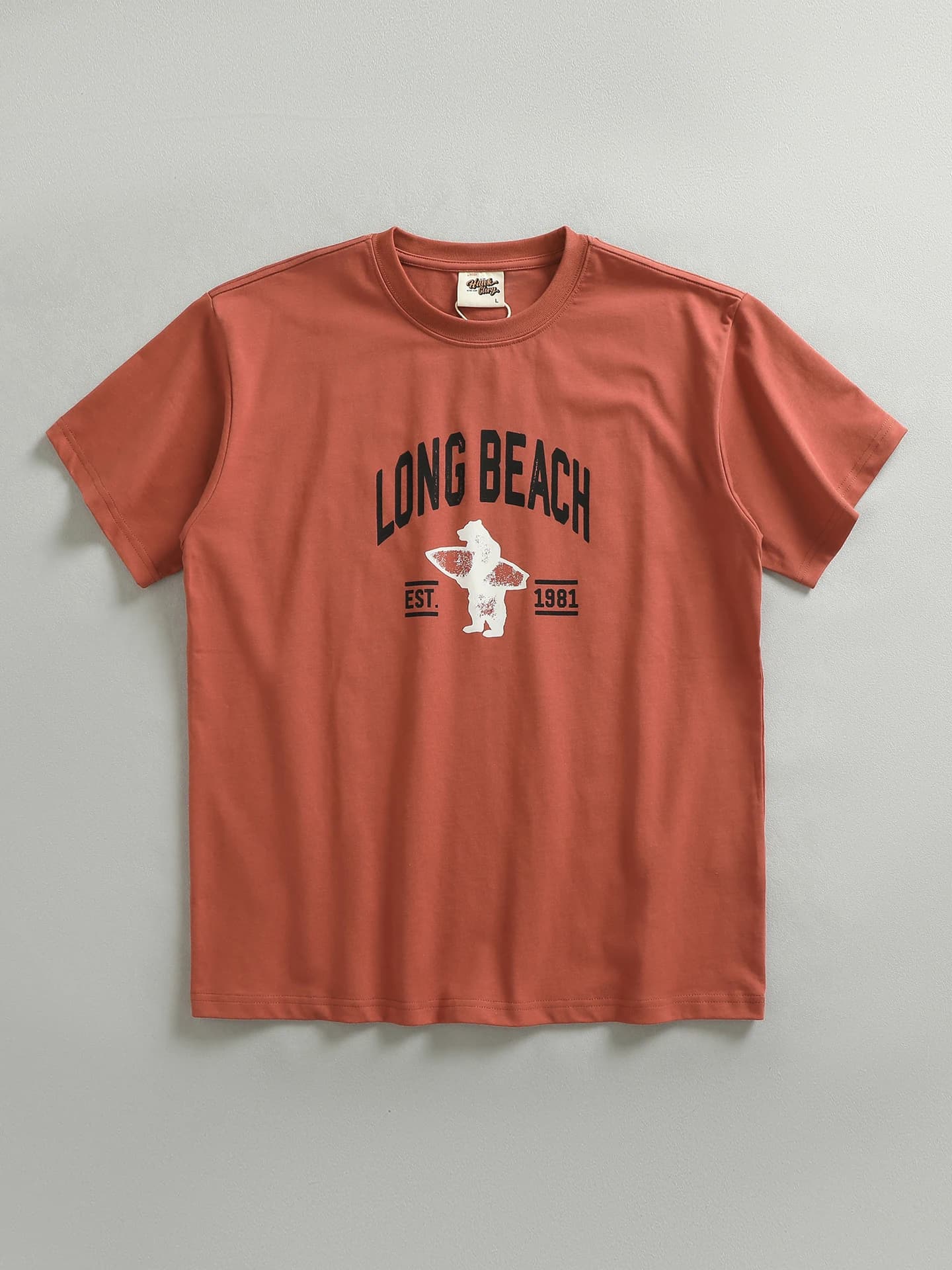 T-shirt da uomo a maniche corte in puro cotone morbido con motivo Retro Fun Surf Bear, comoda e versatile, di tendenza americana, a mezza manica