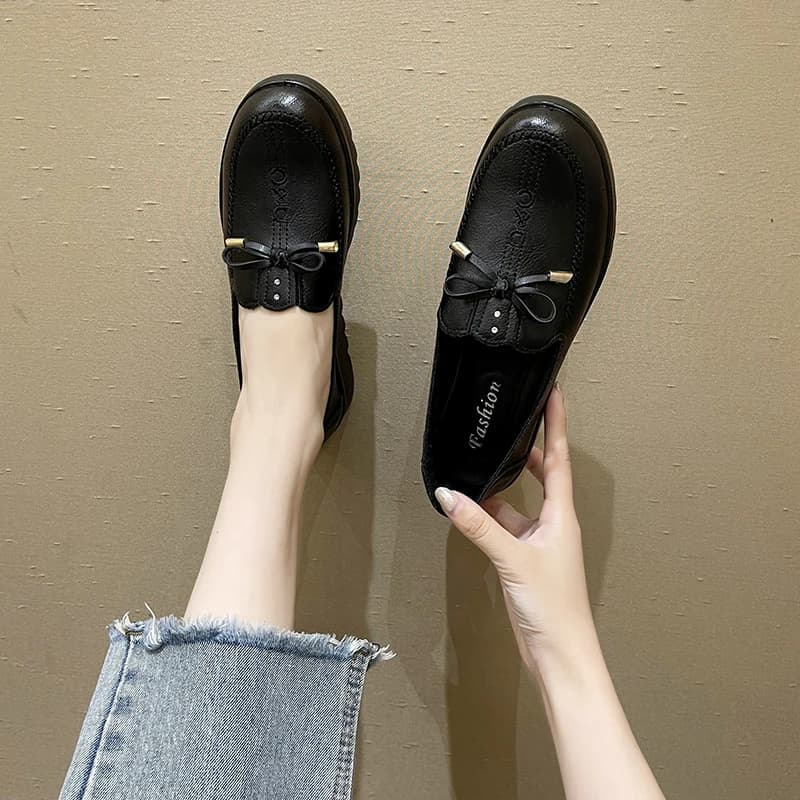 Modern Casual Ladies Loafers Soft Air Permeable Material, Trend Silhouette Convenient for Daily Outfit Coordination