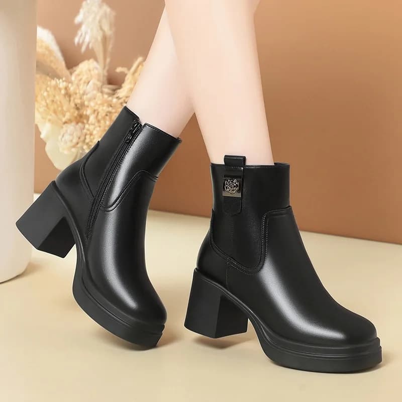 6.5cm Retro Elegant Women's Shoes Winter Short Ankle Boots with Fur 2025 Block High Heel Shoes Motorcycle Boots for Office Mom