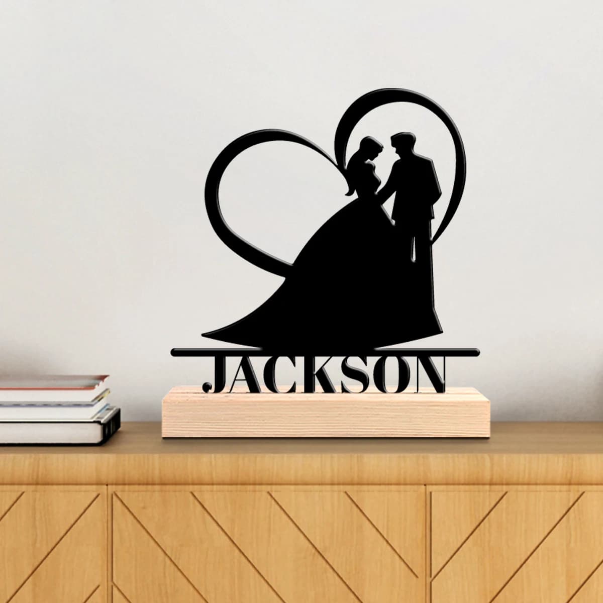 1pc Metal Art Desktop Decoration Customizable Name Equipped with Wooden Base Room Decorations, Bar Counter Decorations