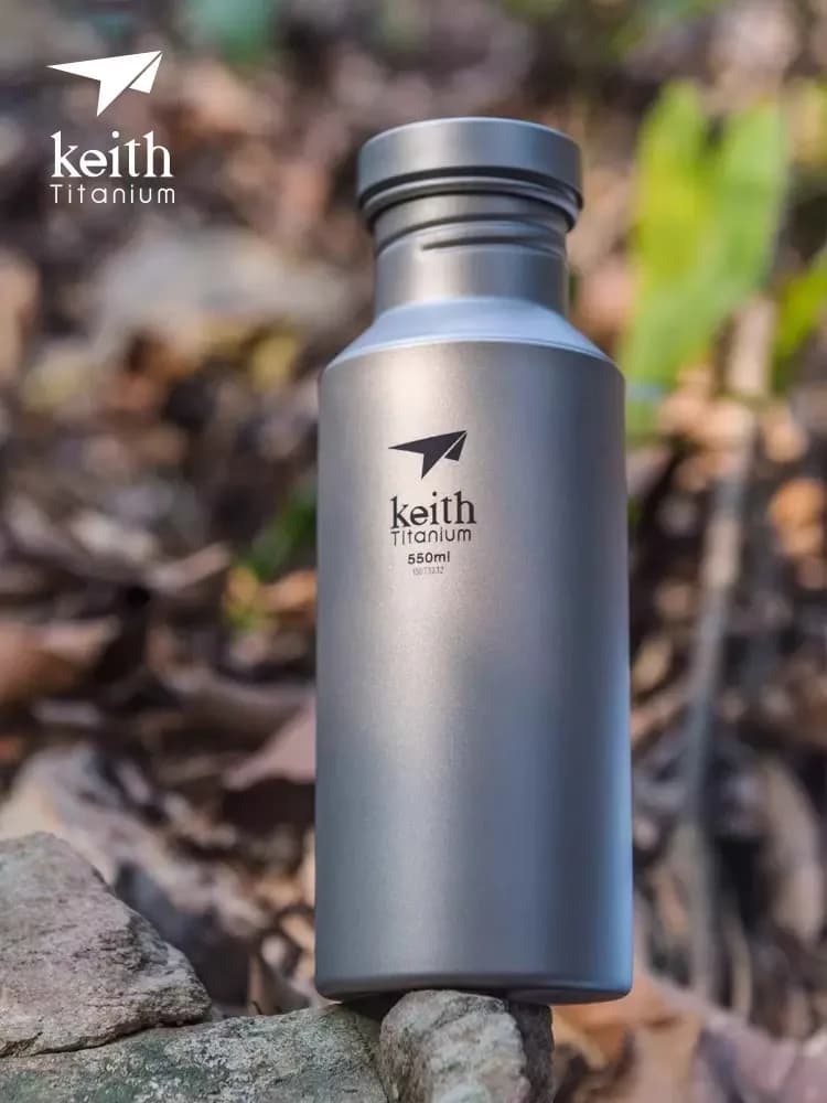 Keith Bottiglia d'acqua leggera in titanio Sport all'aria aperta Picnic Viaggi Bottiglia da campeggio a prova di perdite con borsa 400 ml / 550 ml / 700 ml