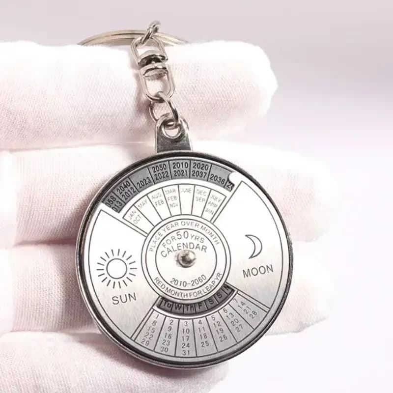 Silver alloy keychain 8OU9 design 50 year perpetual calendar fashionable car accessories fashionable unique gift car pendant