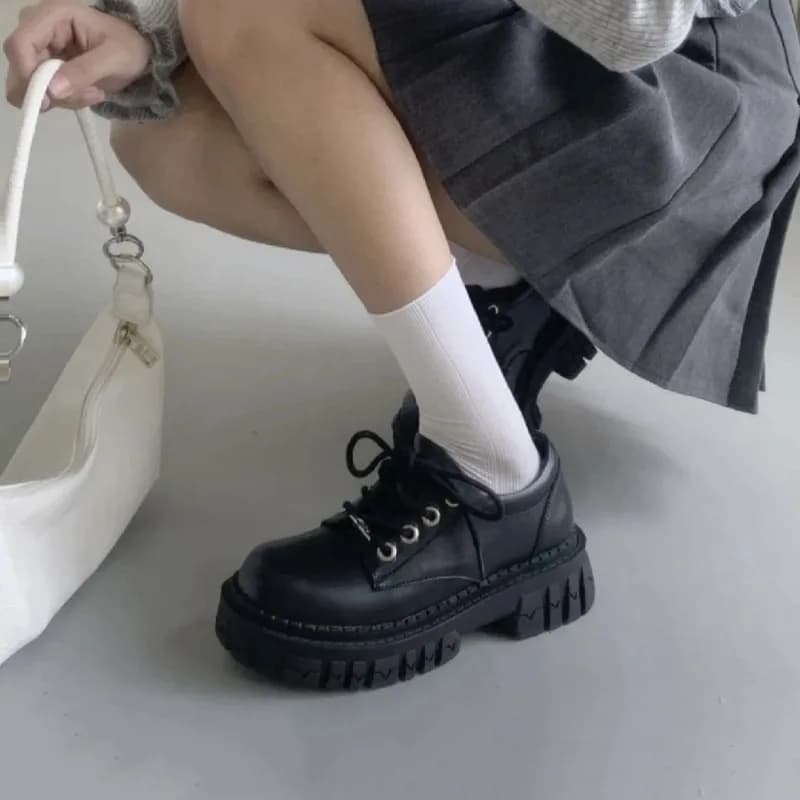 Scarpe Oxford Nere con Zeppa da Donna, Punta Tonda, Allacciate, in Pelle PU, Stile Casual College, Collezione Primavera 2026