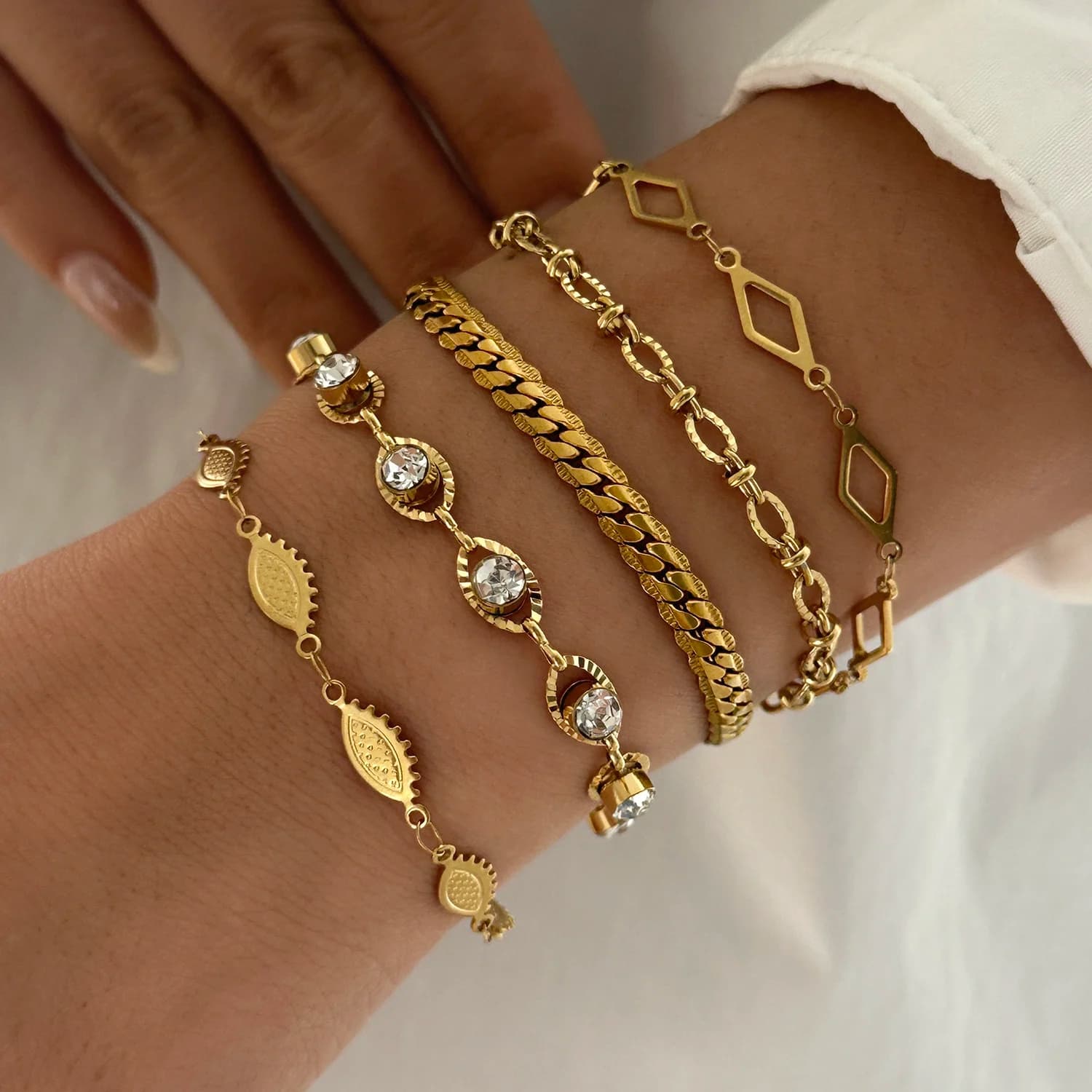 Stainless Steel Hollow Geometric Bracelet For Women Gold Plated Crystal Zircon Evil Eye Metal Texture Bracelets Party Jewelry