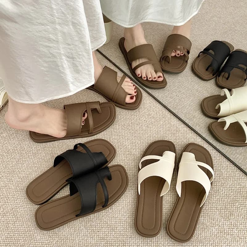 Women Summer New Slide Sandals Flat Thong Style Casual Minimalist Versatile Outdoor Roman Beach Flip Flops Lightweight Non Slip