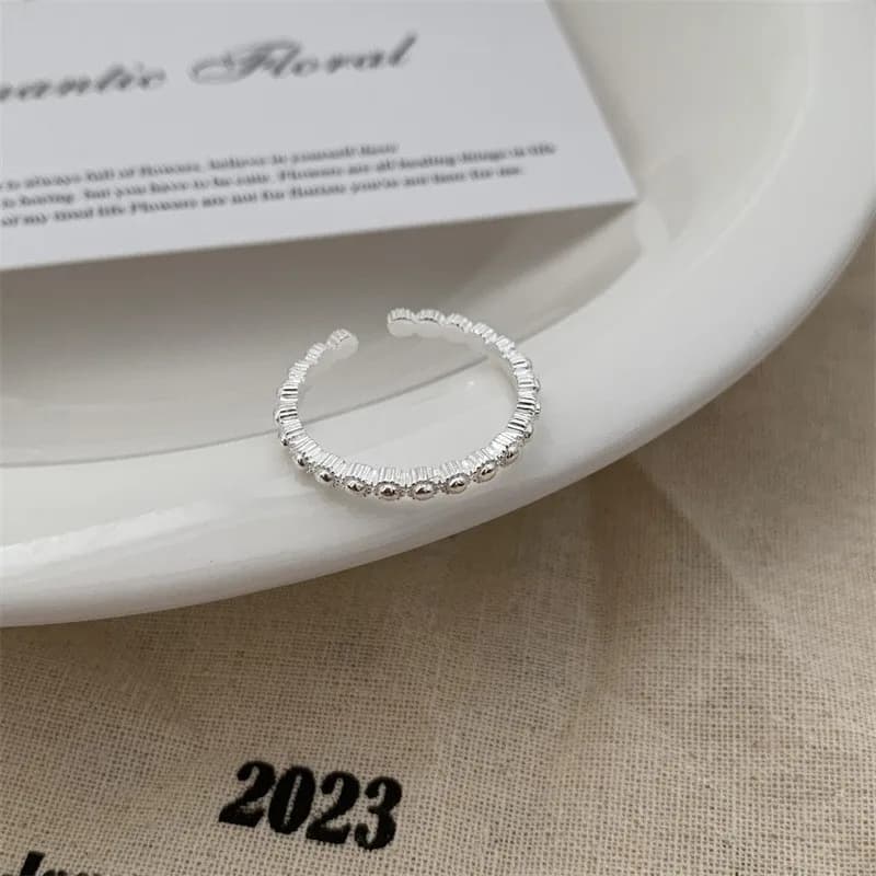 Anello a forma di cuore a cerchio semplice per donna, apertura regolabile, non sbiadisce, design di nicchia, sensazione di fascia alta, lusso leggero, gioielli all'ingrosso versatili