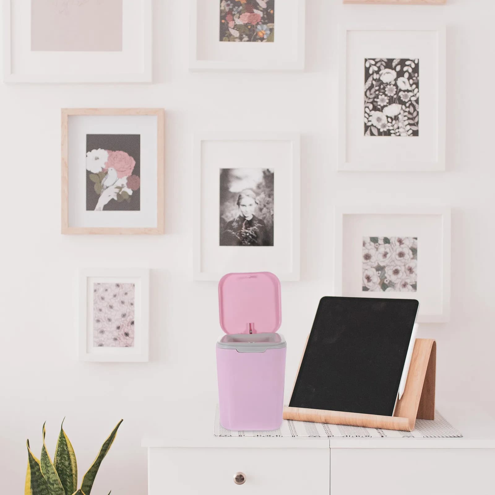 Mini Desktop Trash Can Small Compact Plastic Garbage Bin for Office Desk Home Living Room Bathroom Kitchen Tabletop Workspace