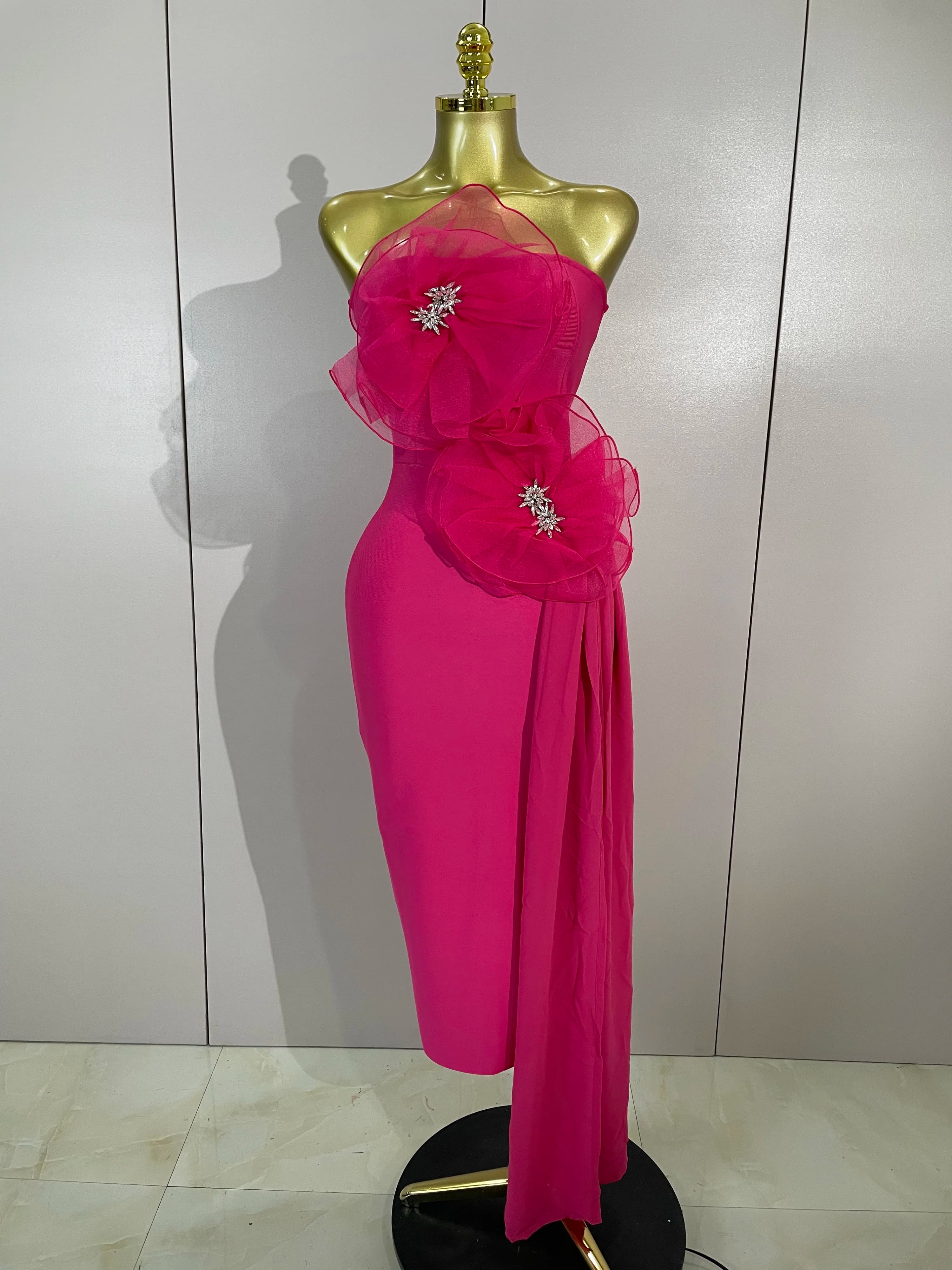 Elegante Abito Lungo Aderente Senza Spalline con Fiori di Cristallo Scintillanti, Outfit da Sera per Donne, Vestito di Lusso per Feste di Compleanno