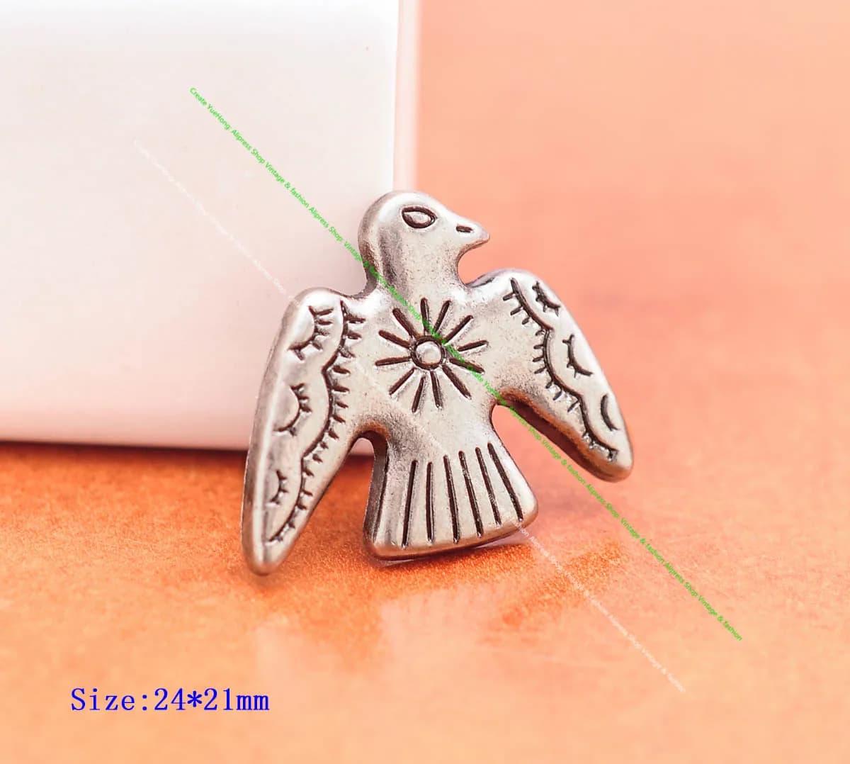 20 pz 24*21mm Argento Vintage Originale Etnico Sud-Est Indiano Arte Sun Thunder Uccelli Cintura Artigianale in Pelle Gioielli Concho Screwback