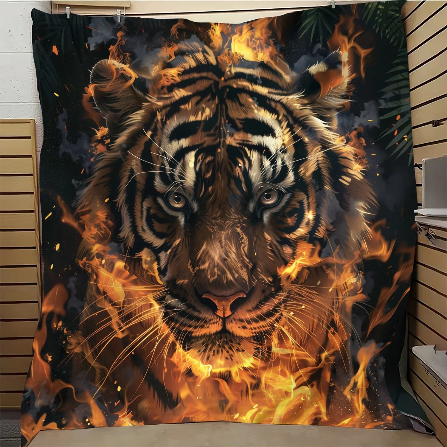 Rocky Style Tiger in Flames Print Flannel Blanket, Animal Theme All Seasons Knit Polyester Bedding, Unique Flame Decor Gift Set