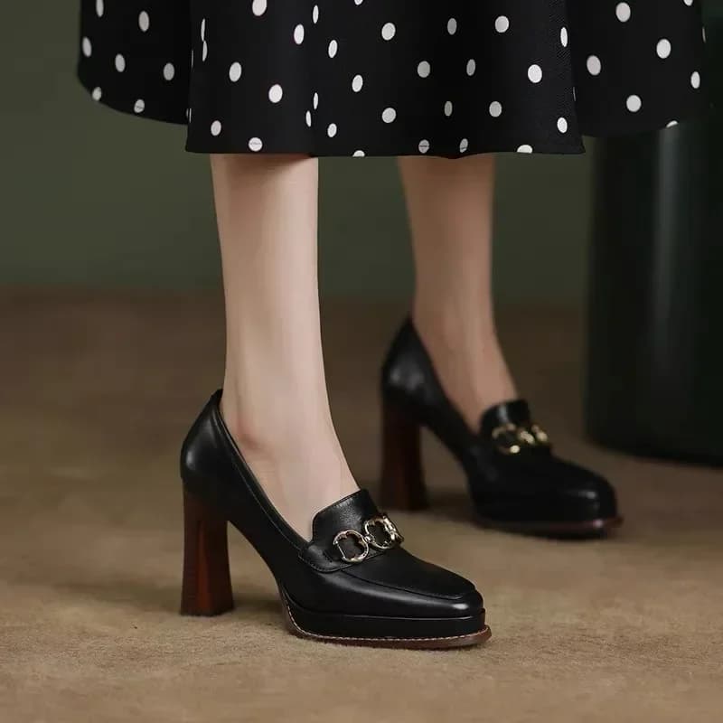 New Fashion Primavera Autunno pompe di lusso da donna scarpe con tacchi alti tacchi grossi mocassini firmati piattaforma nero marrone 2024