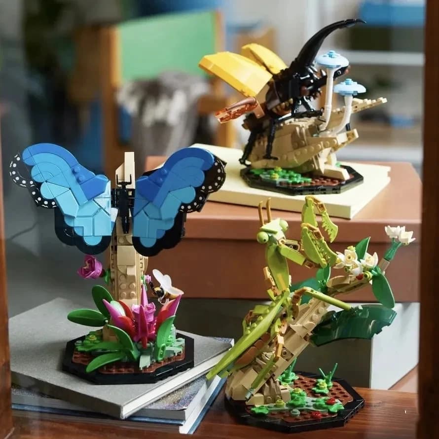 Insect Collection with Flowers Building Block Compatible 21342 Bricks Mantis Beetles Butterfly Constructor Toys Girls Boys Gifts